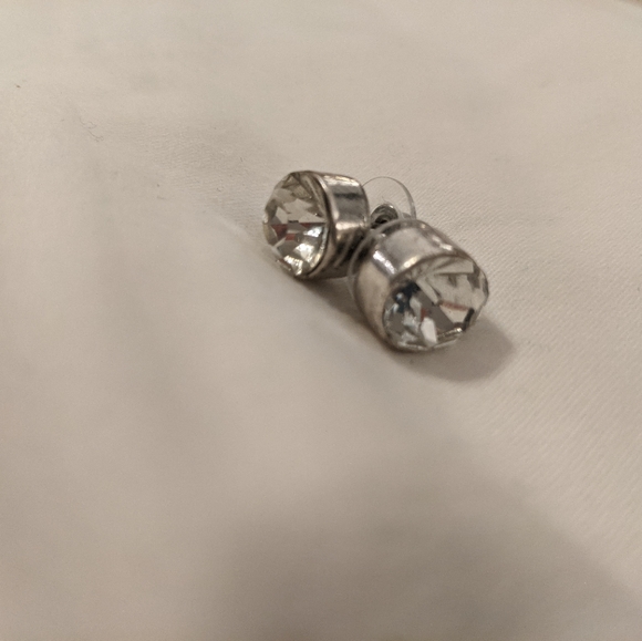 Blue Chandelier earrings and faux diamond studs - Picture 4 of 4